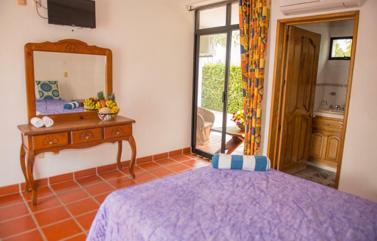 Hotel Villa Azul Барра-де-Навидад Экстерьер фото