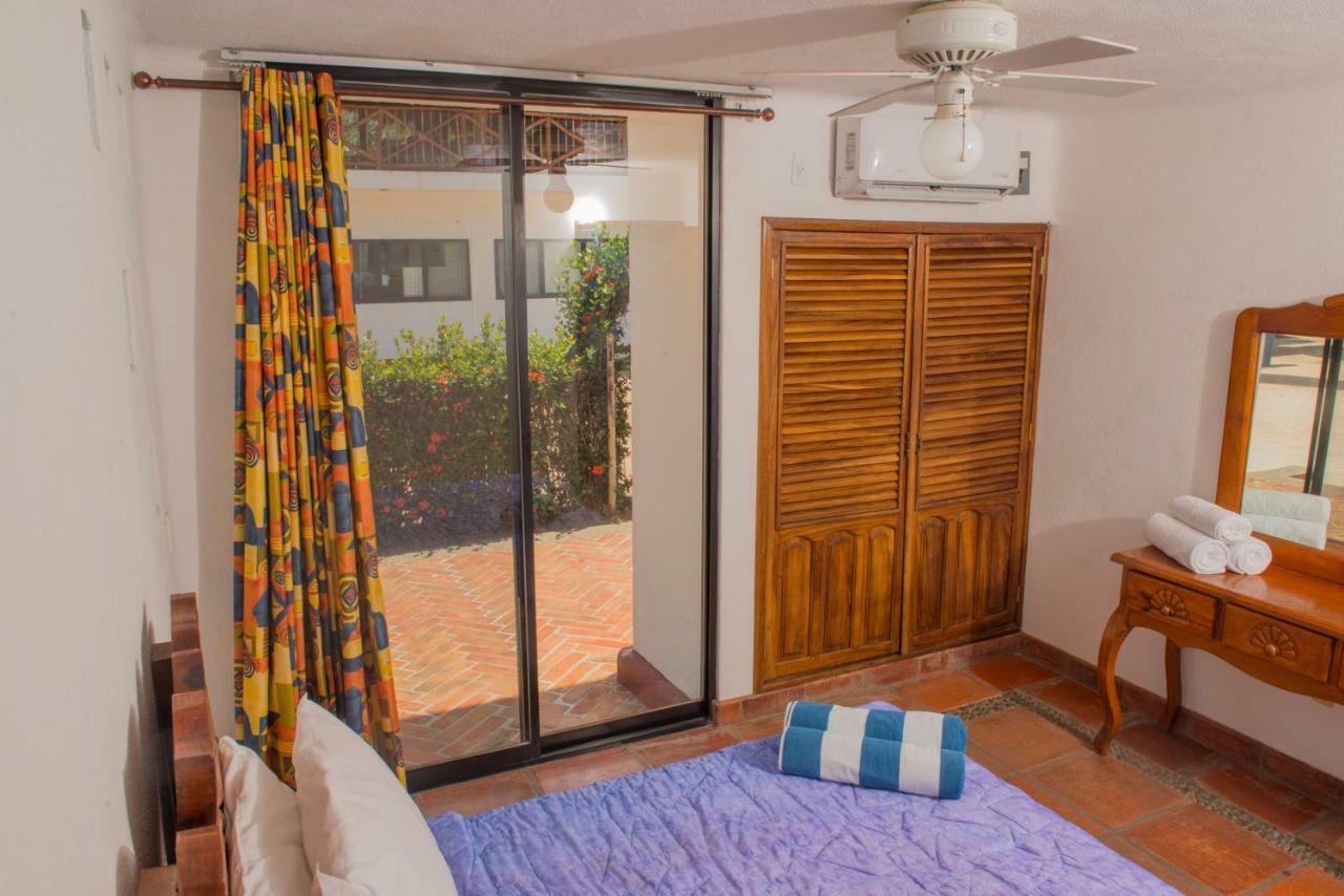 Hotel Villa Azul Барра-де-Навидад Экстерьер фото